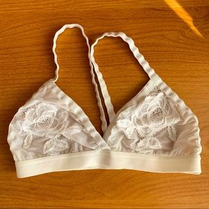BNWOT Urban Outfitters White Floral Bralette XS/S